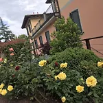 Clore & Hotel