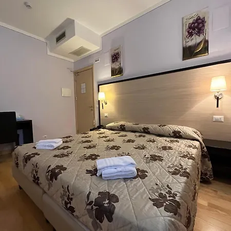 Hotel Clore &