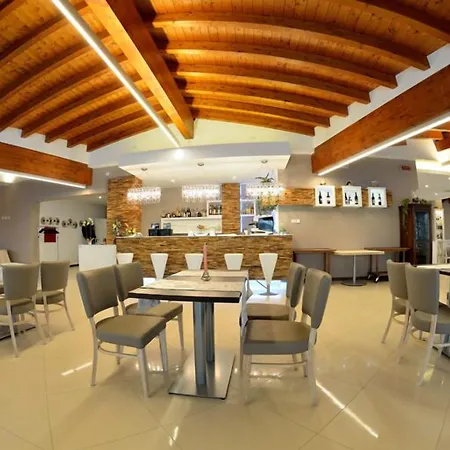 Hotell Clore Lama Mocogno