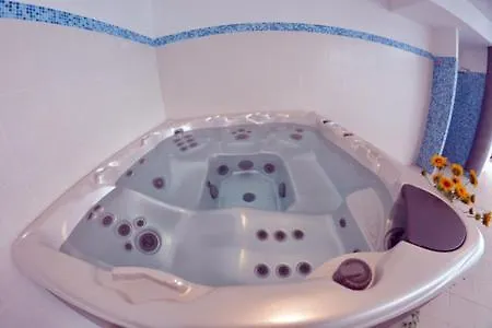 Clore & 3* Lama Mocogno